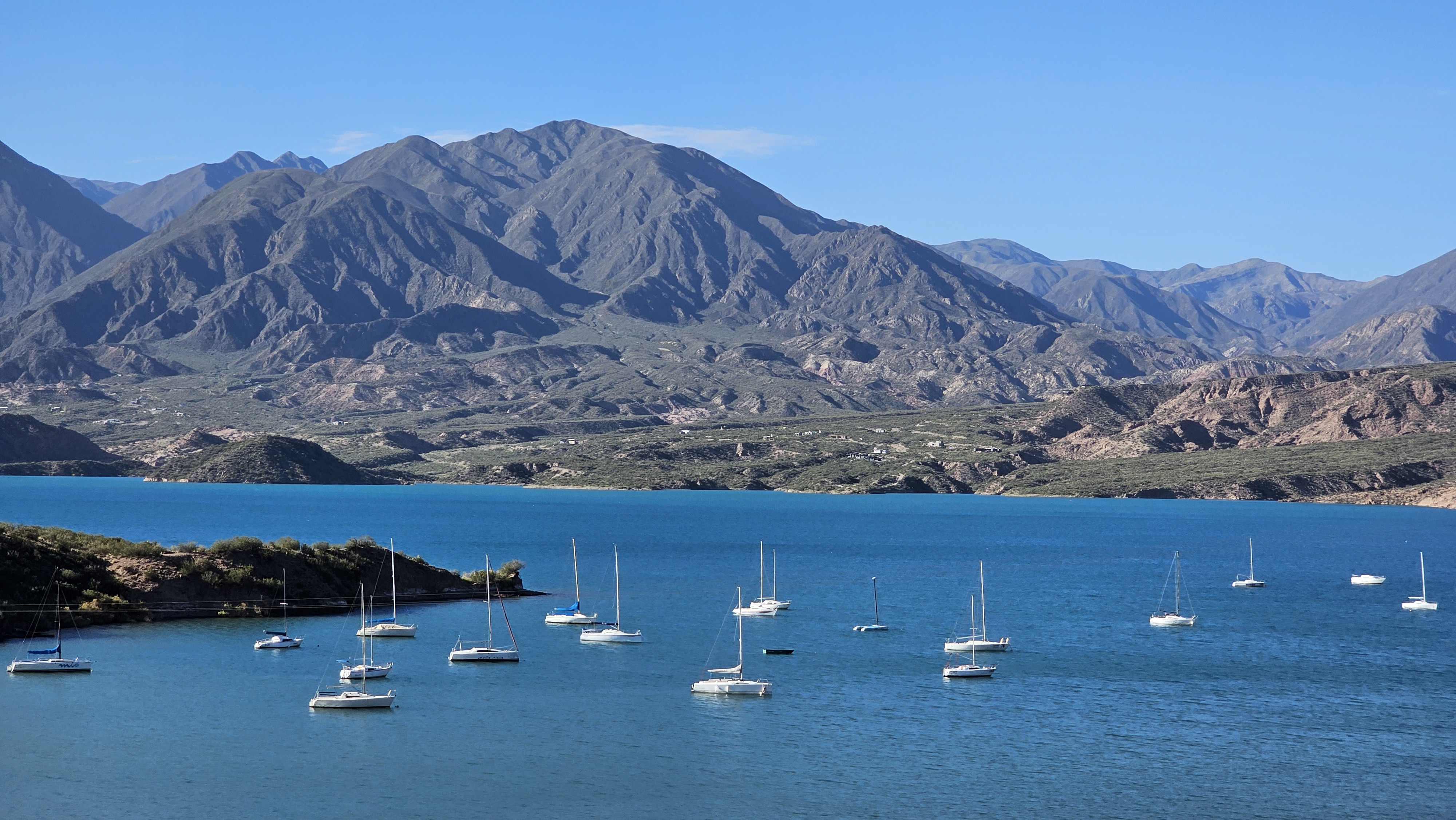 Paseo en velero en Potrerillos